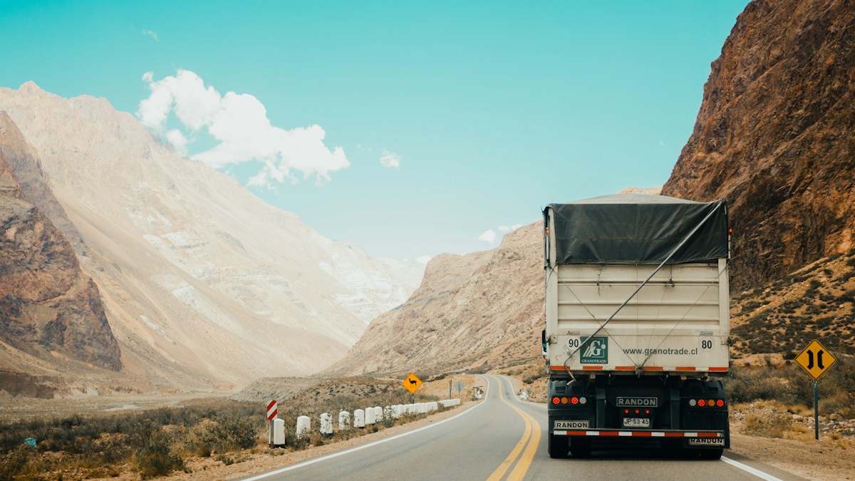 Complete Guide to Shipping from Nigeria to the UK